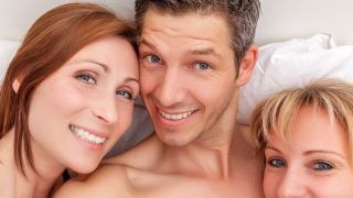 Πού θα βρείτε γυναίκες για παρτούζα